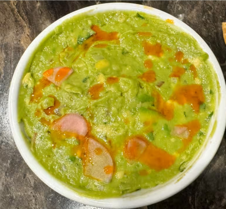 10-Minute Fresh Guacamole Salad — Simple, Healthy & Delicious